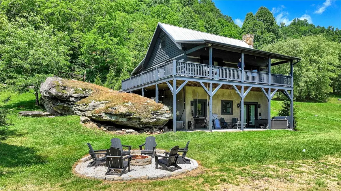 3244 Old Us Highway 421, Vilas, NC 28692 - #1