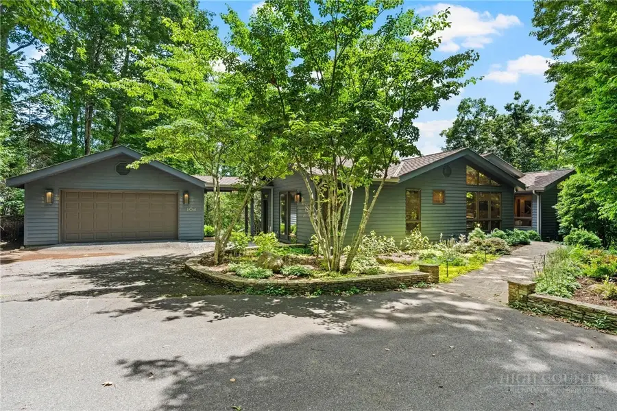104 Bridgeway Court, Linville, NC 28646 - #2