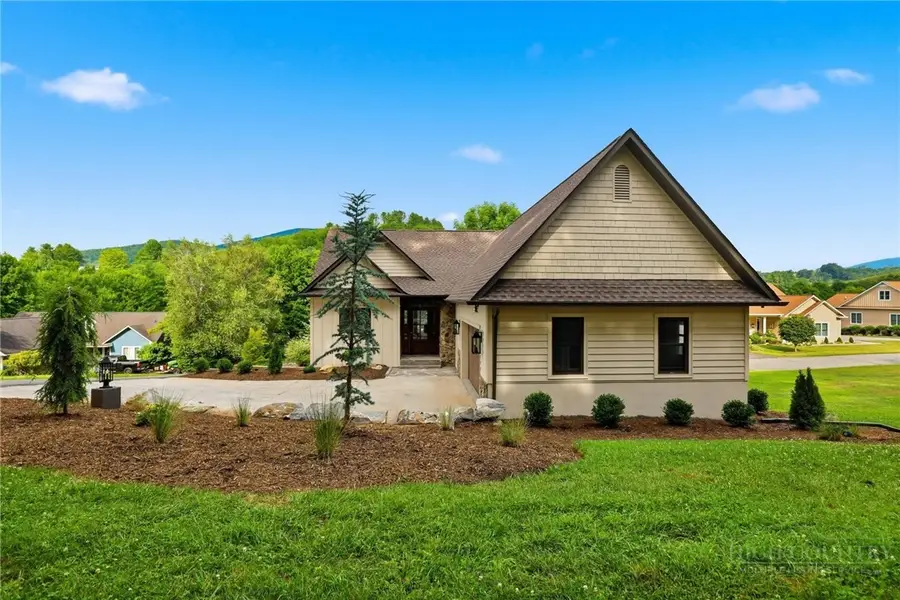 643 W Landing, Jefferson, NC 28640 - #2
