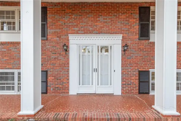 624 Brentwood Court, Winston Salem, NC 27104
