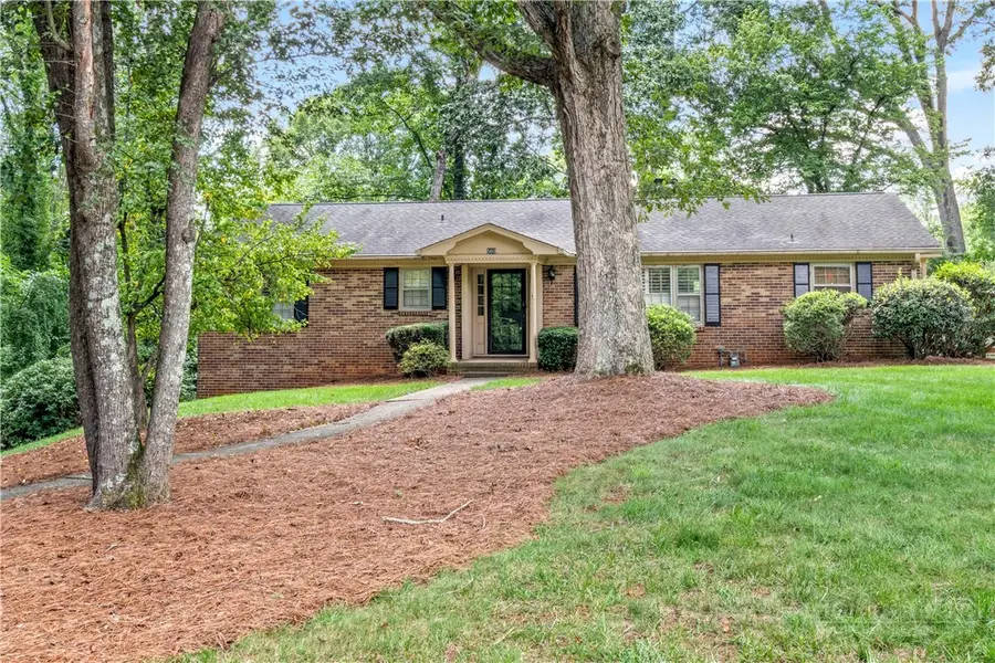 560 Kelway Place, Winston Salem, NC 27104 - #2
