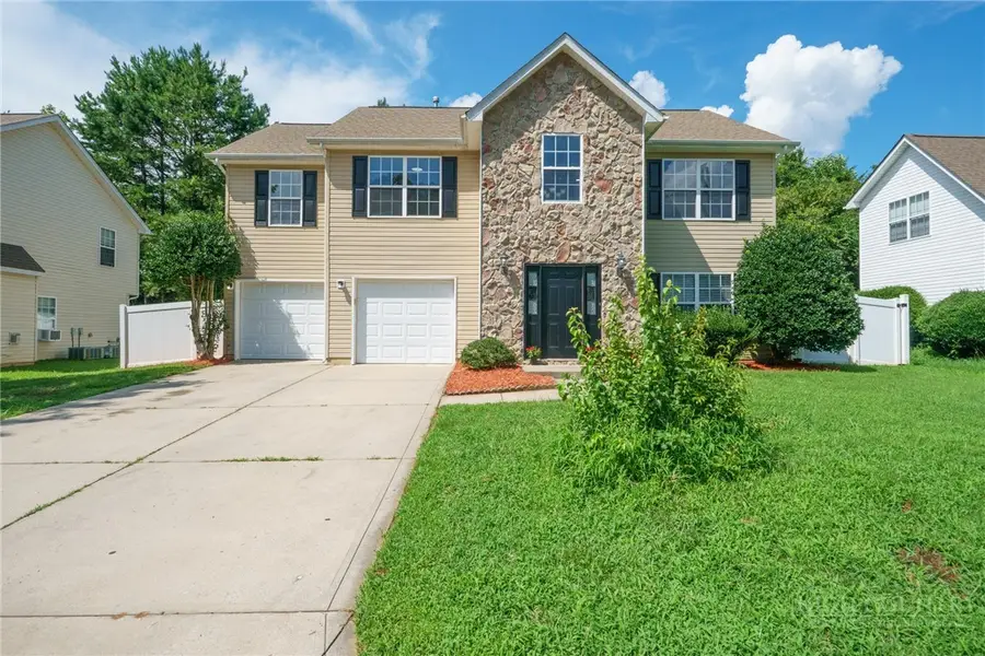 2646 Amber Crest Drive, Gastonia, NC 28052 - #2