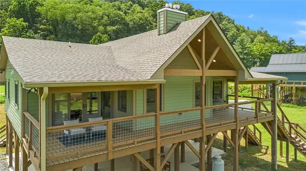 7121 Railroad Grade Road, Todd, NC 28684