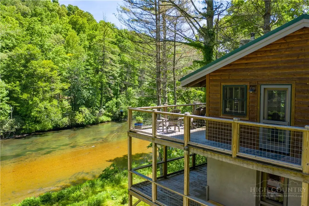 356 E New River Drive, West Jefferson, NC 28694 - #1