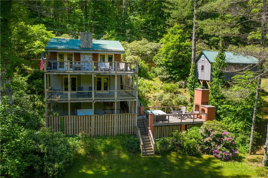 356 E New River Drive, West Jefferson, NC 28694 - #2