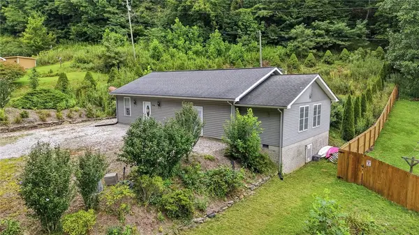 276 Wes Jones Road, Newland, NC 28657