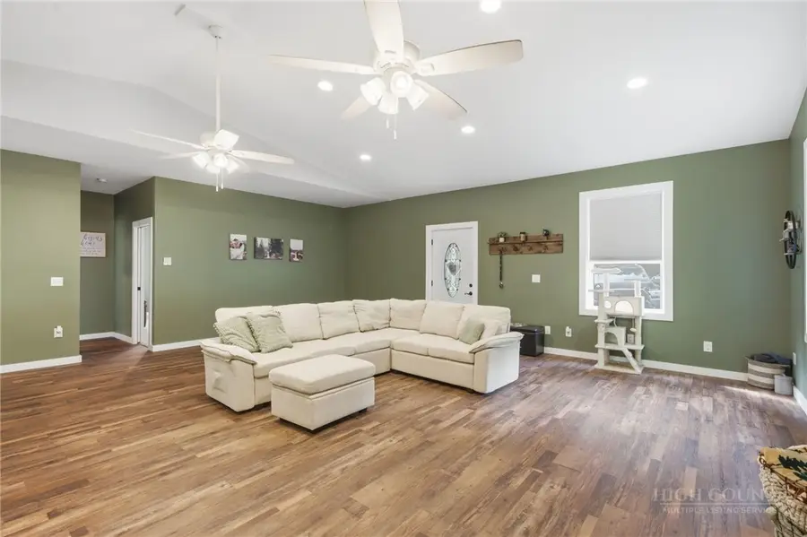 276 Wes Jones Road, Newland, NC 28657 - #3
