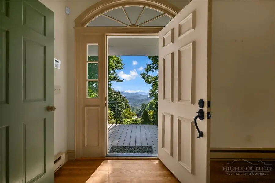106 Thunderbolt Drive, Banner Elk, NC 28604 - #2