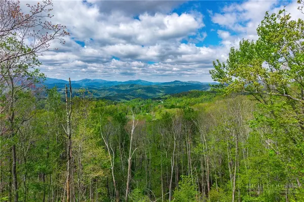 S-90 Talon Drive, Banner Elk, NC 28604
