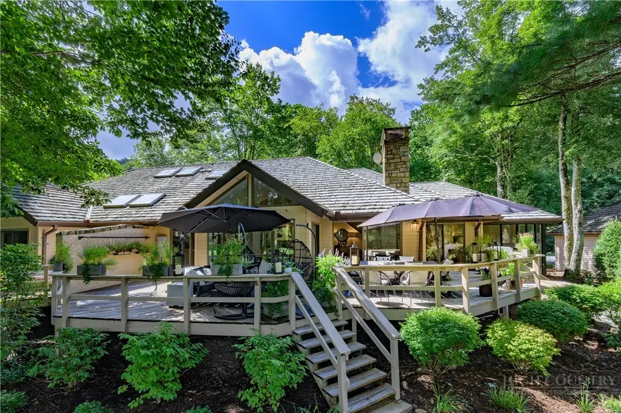 870 Clubhouse Drive #B2, Banner Elk, NC 28604 - #2