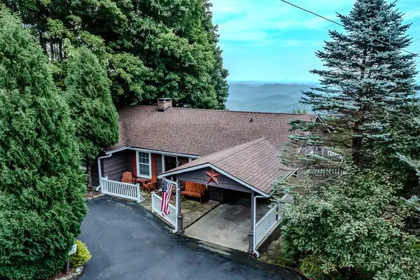 116 Hemlock Lane, Blowing Rock, NC 28605