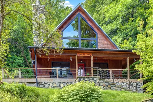 568 Auborn Trivette Road, Sugar Grove, NC 28679