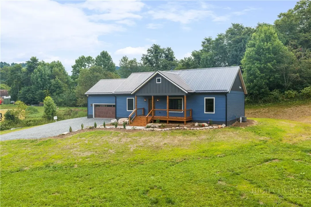 135 Blueberry Hill, Zionville, NC 28698 - #1