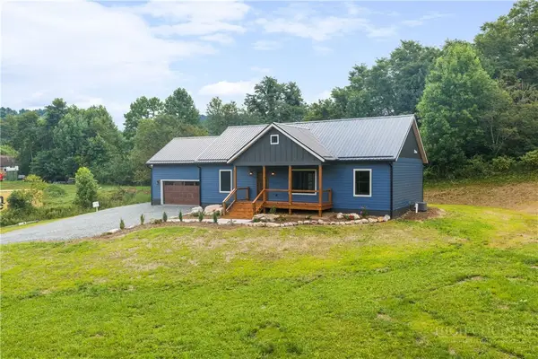 135 Blueberry Hill, Zionville, NC 28698