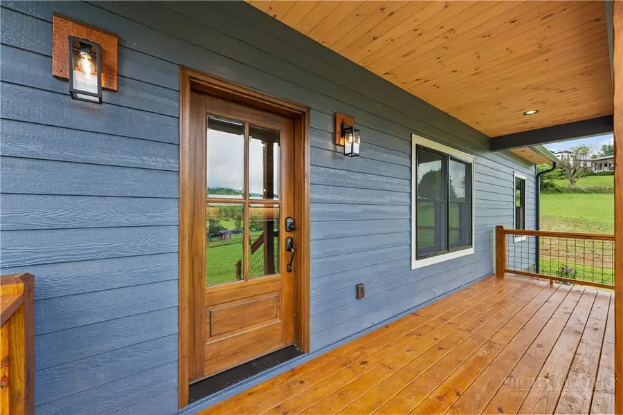 135 Blueberry Hill, Zionville, NC 28698 - #2