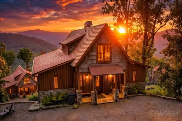 95 Autumn Blaze Court, Banner Elk, NC 28604