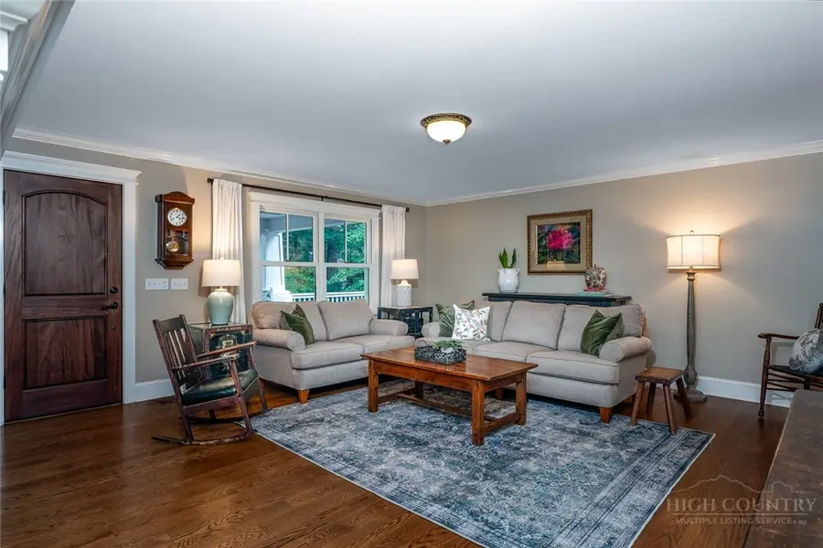 191 Chestnut Drive, Blowing Rock, NC 28605 - #3