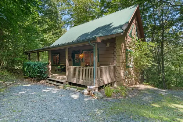 564 Timber Lakes Drive, Todd, NC 28684