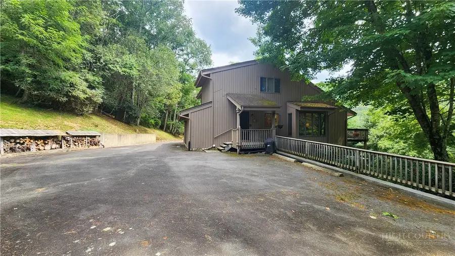 625 E. Old Turnpike Road, Banner Elk, NC 28604 - #2