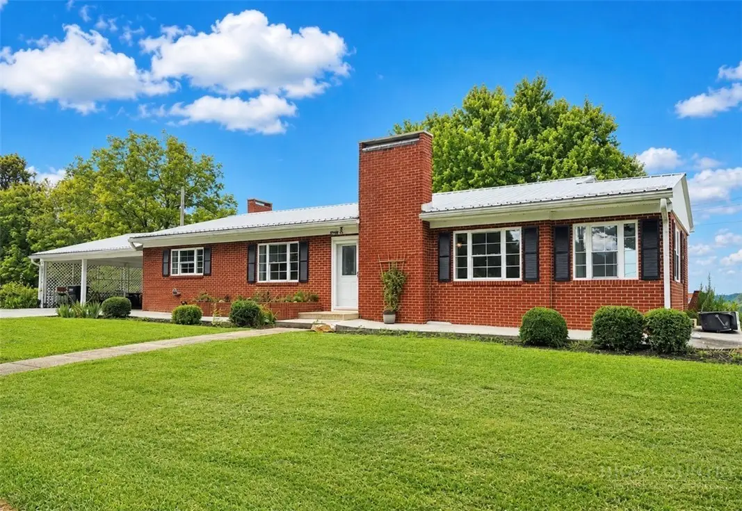 32 Reid Street, Sparta, NC 28675 - #1