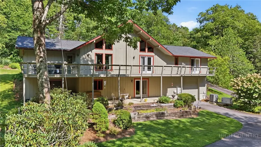 2472 Flat Top Road, Blowing Rock, NC 28605 - #2