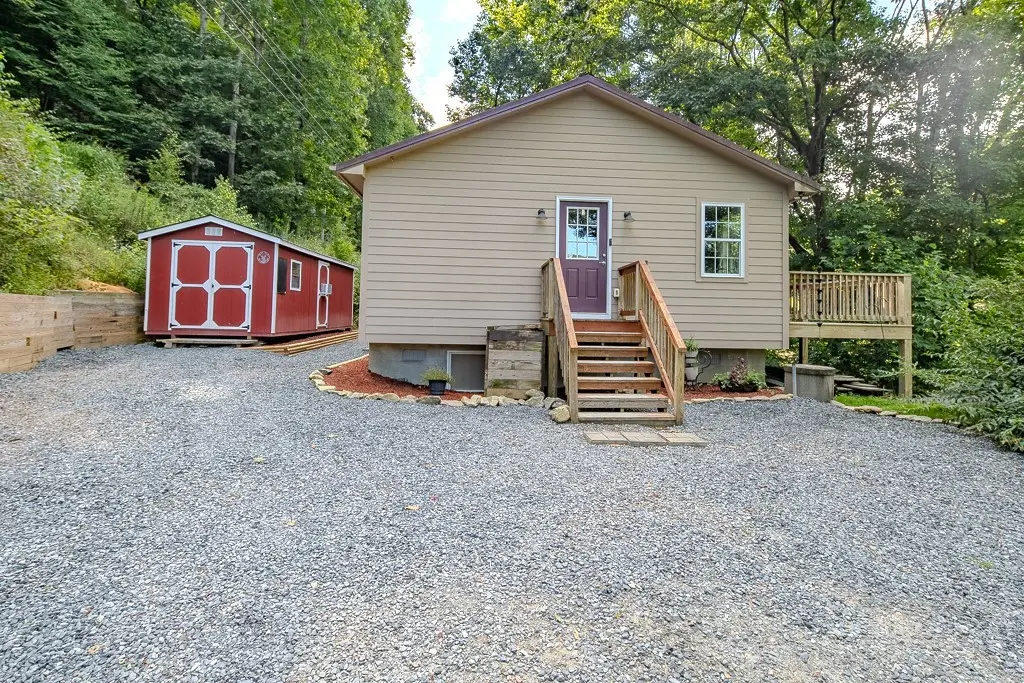 1401 Laurel Creek, Sugar Grove, NC 28679 - #1
