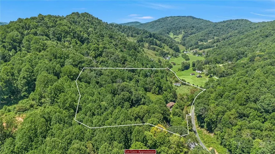 2495 E Little Horse Creek Road, Lansing, NC 28643 - #3