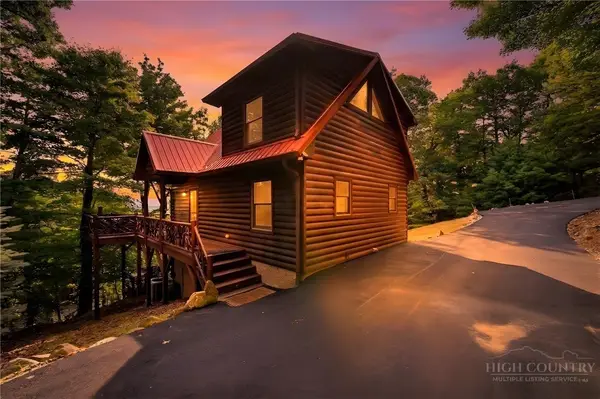 142 Fawn Lane, Purlear, NC 28665