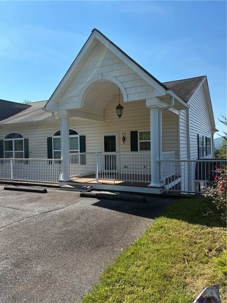 33 Grand Circle #404, Sparta, NC 28675 - #1