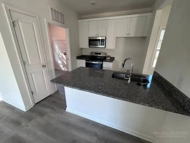 523 W Front Street, Statesville, NC 28677 - #2