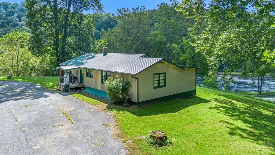 1446 Deacon Road, Grassy Creek, NC 28631 - #2
