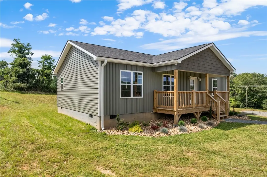 90 Millards Way, Sparta, NC 28675 - #1