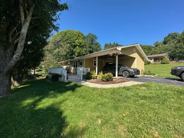 368 Westview Dr., Sparta, NC 28675 - #1
