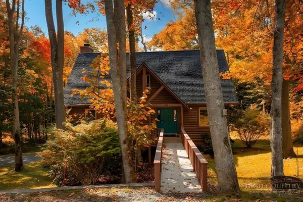 358 Green Cove Road, Sugar Mountain, NC 28604