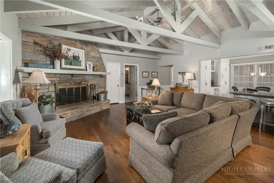 362 Mistletoe Lane, Blowing Rock, NC 28605 - #2
