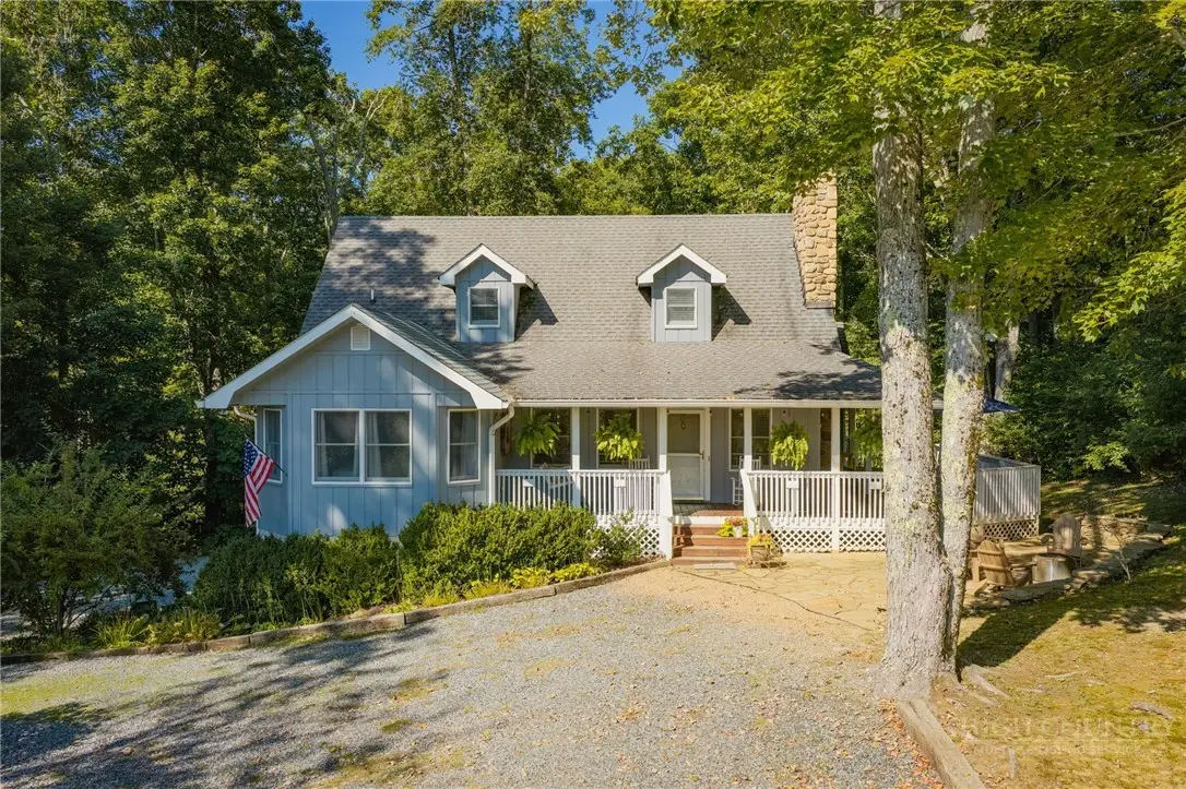 915 Balsam Drive, Newland, NC 28657 - #1