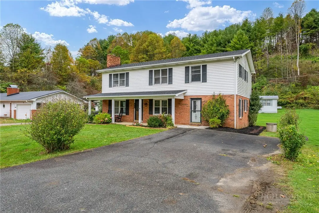 1044 Us Hwy 321, Sugar Grove, NC 28679 - #1