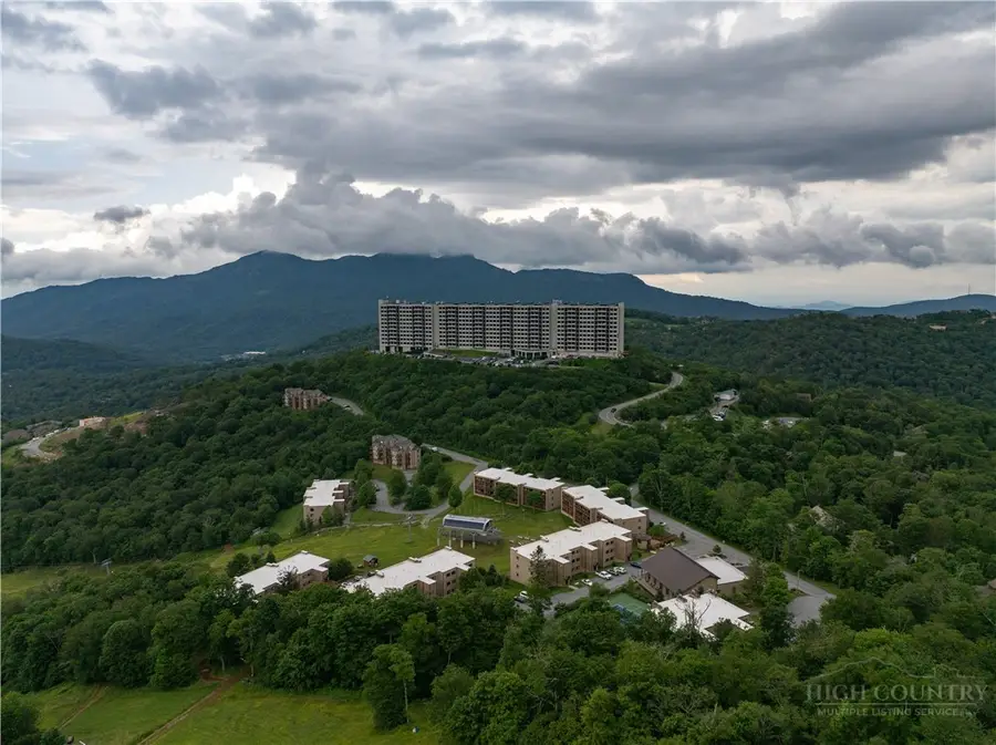 303 Sugar Top Drive #2301, Sugar Mountain, NC 28604 - #2