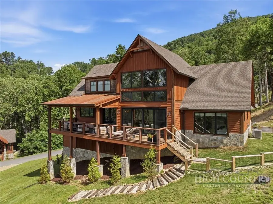 37 Tioga Drive, Banner Elk, NC 28604 - #3