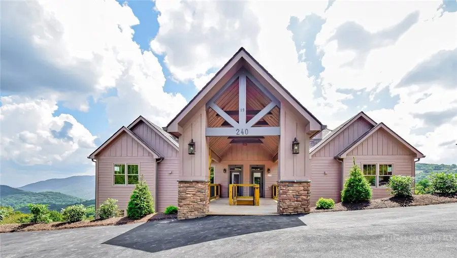 156 Crescent Lane #23D, Sugar Mountain, NC 28604 - #2