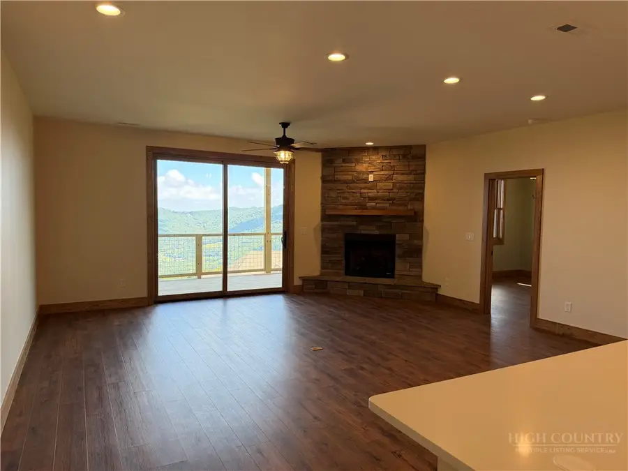 156 Crescent Lane #23D, Sugar Mountain, NC 28604 - #3