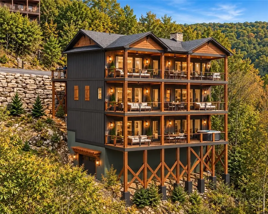 510 Fox Run Rd, Banner Elk, NC 28604 - #2
