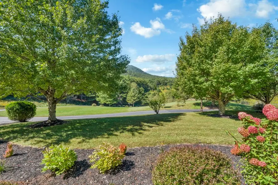 177 Amberidge Dr, Jefferson, NC 28640 - #2