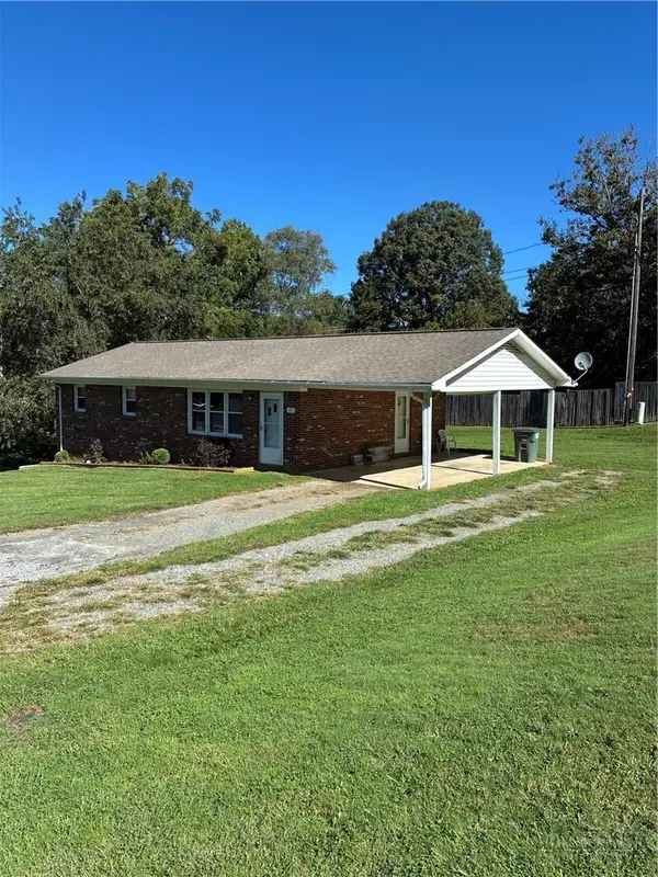 49 Montview Drive, Sparta, NC 28675