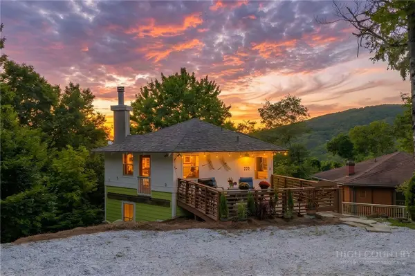 222 Birchwood Lane, Beech Mountain, NC 28604