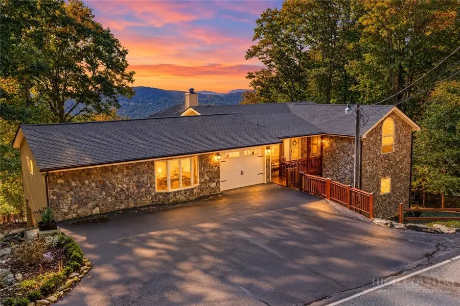 498 Saint Andrews Road, Beech Mountain, NC 28604 - #2