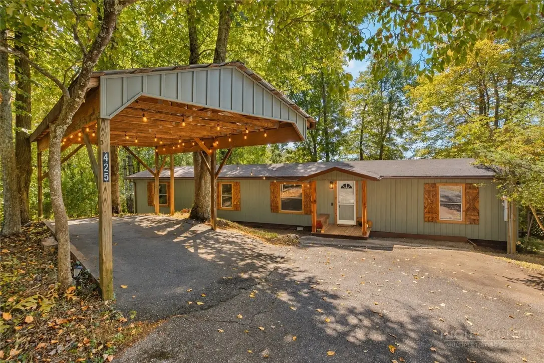 425 Jefferson, West Jefferson, NC 28694 - #1