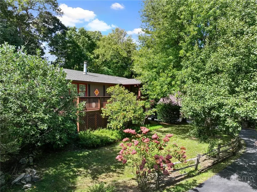 127 Foxwood Lane, Blowing Rock, NC 28605 - #2
