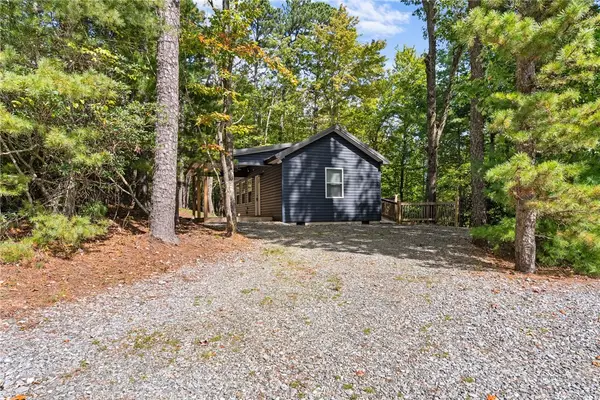 44 Araniska Road, Glade Valley, NC 28627