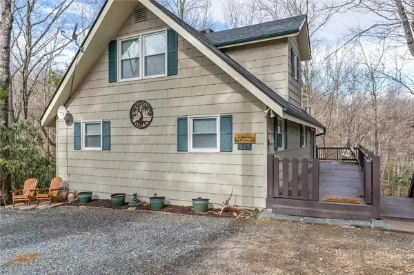 193 Lakeview Lane, Deep Gap, NC 28618